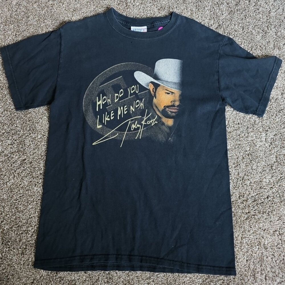 Toby Keith "How Do You Like Me Now" Size Small Harrah's Las Vegas Short Sleeve